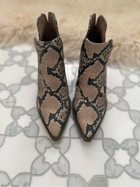 Vince Camuto Snake-Print Pointed Toe Ankle Boots - Tan/Black
